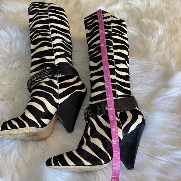 bebe size 7 Zebra print heeled boots black & white - Picture 8 of 16